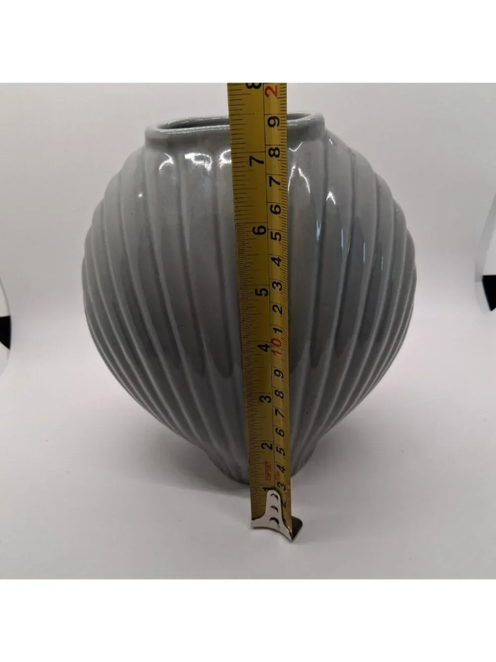Vintage Art Deco Hollywood Regency Ridged Seashell Gray Ceramic Vase
